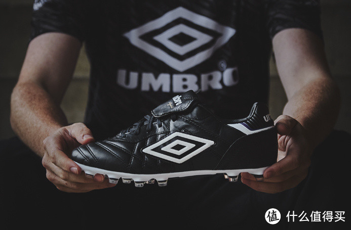 90年代的足球记忆：Umbro 茵宝 推出 全新 Speciali Eternal Pro 系列足球鞋